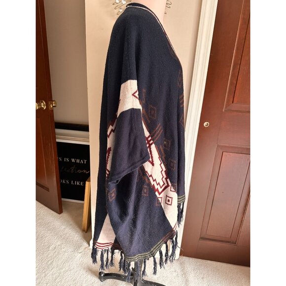 2 amazing pieces Freshman Forever shawl and unbranded geometic green cardigan Me - Picture 3 of 8